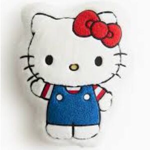 HELLO KITTY X H&M HOME
FIGURATIVE PILE CUSHION
